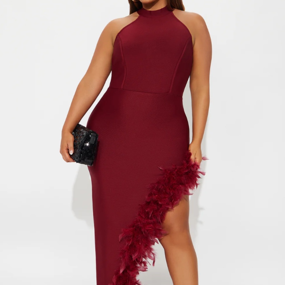 Feathered Bandage Gown - Wine